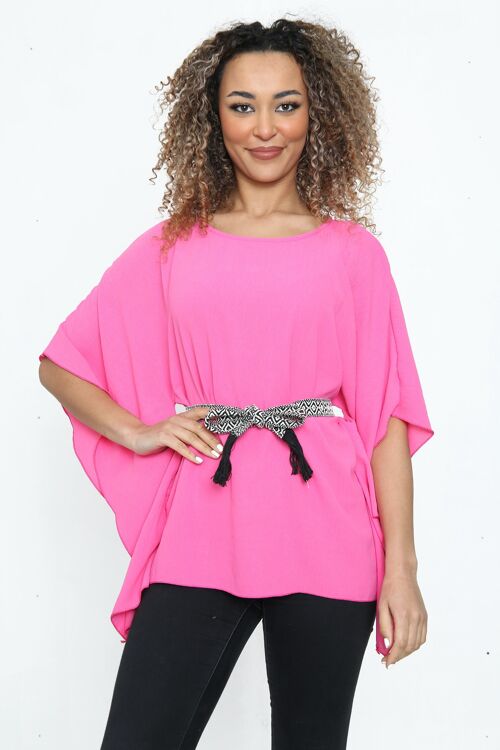 Lightweight batwing top with round neck