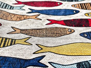 JOWOLLINA lot de 2 torchons gourmands 44x68 cm demi lin stonewash imprimé sardines colorées 1