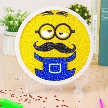 Diamond Painting Moustache Minion, 20 cm, Forets Spéciaux 1