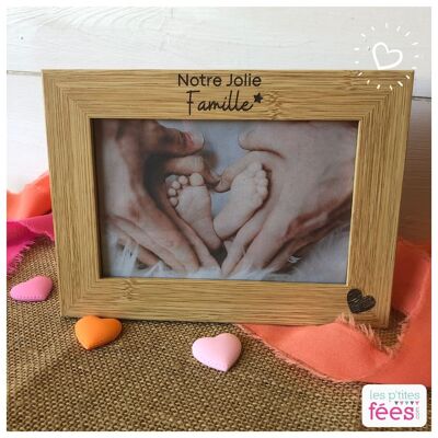 Cadre en bois gravé "Notre jolie Famille" (Famille, enfant, fête des mères, maman)