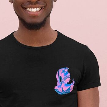 ACHILLES Graphic T-Shirt Queer, Design coloré unisexe avec statue classique, Impression minimale Vaporwave, Vêtements grecs LGBTQ Pride, Vêtements uniques Queer 6