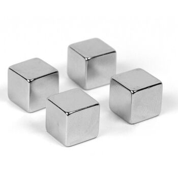 AIMANTS CUBES super puissants - SET DE 4 - papeterie - déco 1