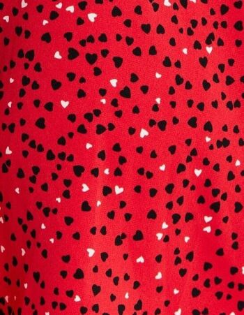 Mini robe portefeuille à imprimé cœur Liquorish et manches longues en rouge 10