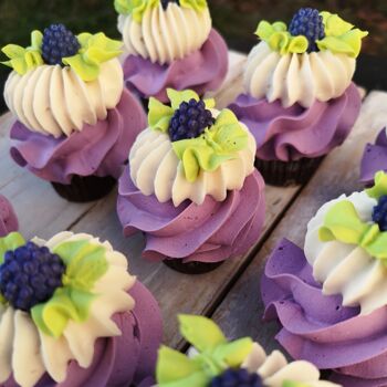 Savon cupcake violet à la mûre 2