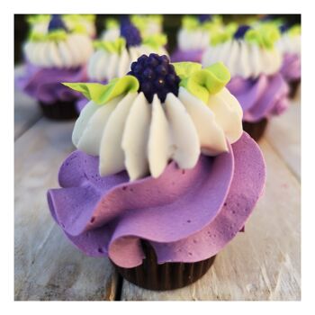 Savon cupcake violet à la mûre 4