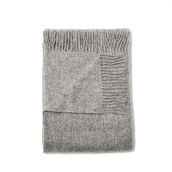 Couverture en laine fine grise 4
