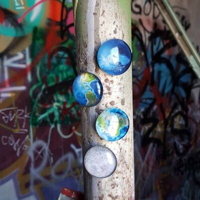 EYE PLANET MAGNETS - planet - earth - moon - glass