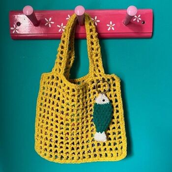 porte-clés poisson durable vert - coton biologique - fait à la main au Népal - cintre pour sac - porte-clés poisson au crochet 2