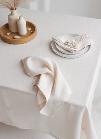 Serviette de table en lin avec coins en onglet • Serviette carrée SABLE BLANC 6