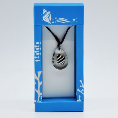 Black and white striped shell inclusion necklace