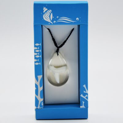 Shark tooth inclusion necklace
