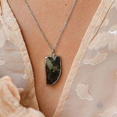 Steel necklace pendant labradorite tooth shape chain