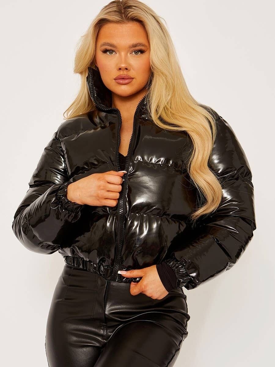 Piumino corto in pelle PVC
