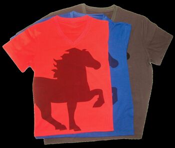 T-shirt avec cheval et col V 1