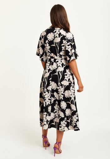 Robe portefeuille mi-longue à imprimé floral Liquorish avec manches kimono en noir 5