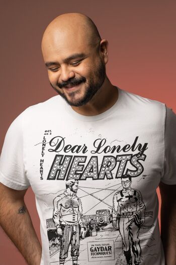 T-shirt LONELY HEARTS - T-shirt graphique avec rétro Gay Comic Art, Camp Vintage Pride Apparel, Pulp Smut Lgbtq Superheros, Unique Queer Clothing, 7