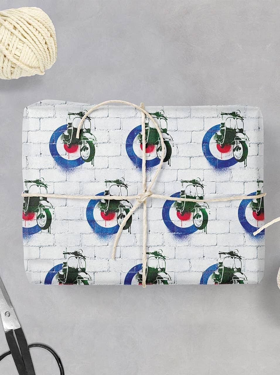 Roller Geschenkpapier **Packung mit 2 Blättern gefaltet**