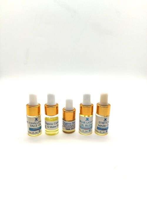 Sample box- Massage and face oils- Tiny bottles- Gift idea.