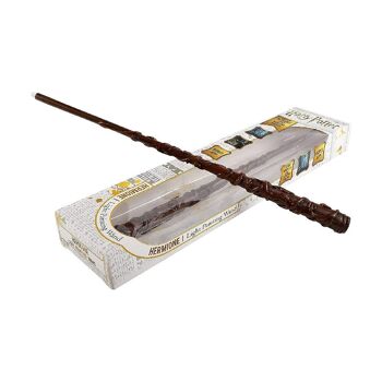 Réplique de la baguette magique d'Hermione Granger, avec une lumière LED puissante pour que vous puissiez vous enregistrer dans l'APP en train d'exécuter les sorts les plus magiques de la saga.