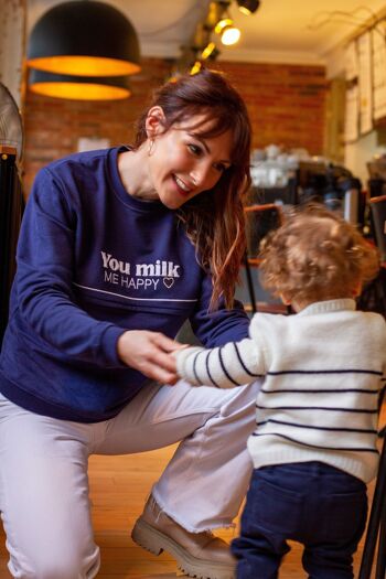 Sweat d'allaitement brodé "You Milk Me Happy" 4