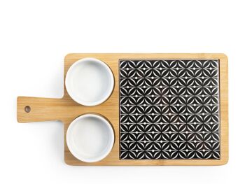 Planche à découper en bambou avec insert en grès décoré et 2 bols en porcelaine décorée 17x32 cm. 3