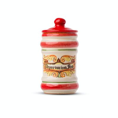 Gemahlener kalabrischer Chili-Pfeffer in handgefertigtem Terrakotta-Topf