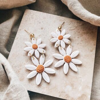 Duo Statement Daisy, Broderie d'inspiration florale 3