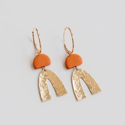 Boucles d'oreilles créoles à arc en laiton Grace en orange