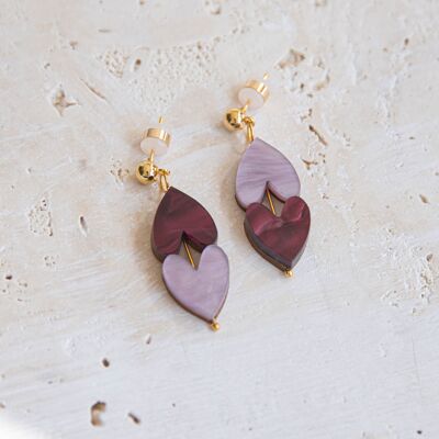 Aretes colgantes de reina de corazones en mármol rojo merlot y lila