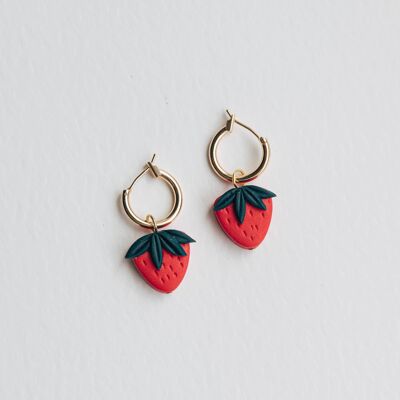 Boucles d'oreilles créoles fruits fraise