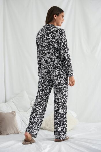Pyjama en bambou en léopard de luxe 3