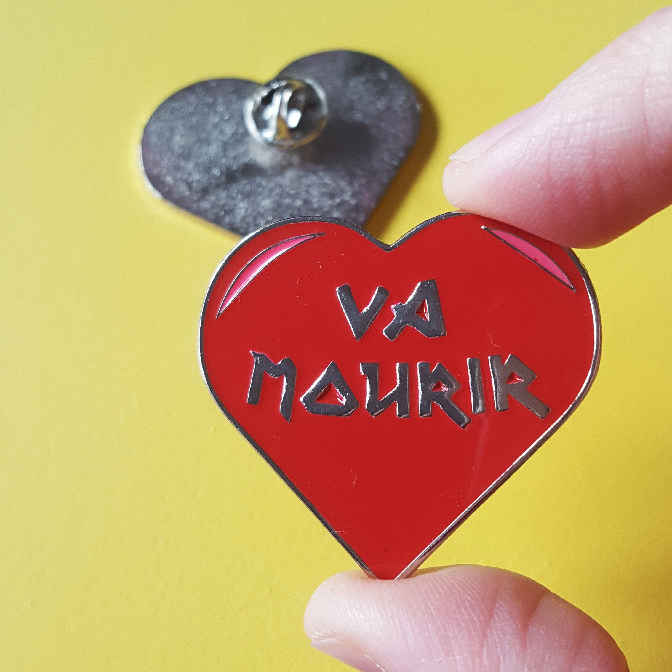 Pin's Gonna Die San Valentín - segundo grado - moda - regalo - accesorio - insulto