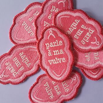 Patch brodé thermocollant Parle à ma vulve Valentines day , Easter (Pacques), gifts, décor , jewerly 1