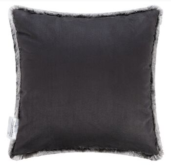 Coussin en fausse fourrure 45x45cm  - Made in France 7