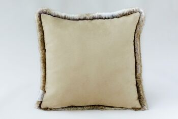Coussin en fausse fourrure 45x45cm  - Made in France 11