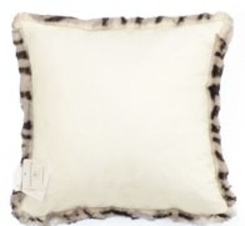Coussin en fausse fourrure 45x45cm  - Made in France 19