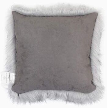 Coussin en fausse fourrure 45x45cm  - Made in France 25