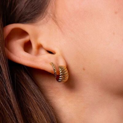 Shane mini hoop earrings - striped effect