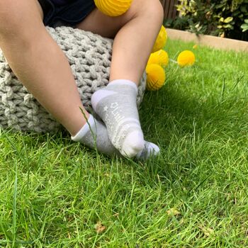 Chaussettes d'entraînement bio antidérapantes pour bébé et tout-petit - Chaussettes d'été - Gris 2