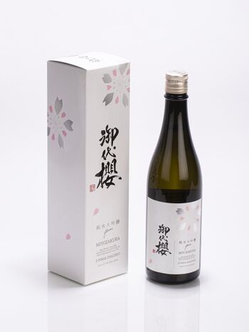 Saké Miyozakura Junmai Daiginjo Flower 2