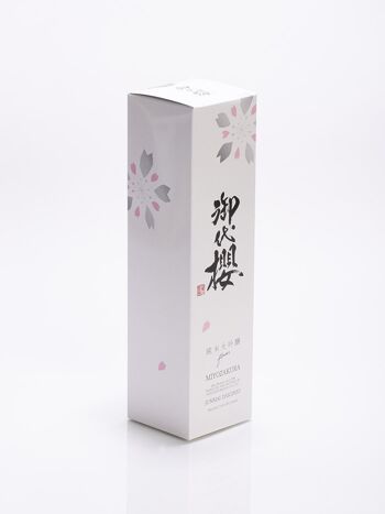 Saké Miyozakura Junmai Daiginjo Flower 3