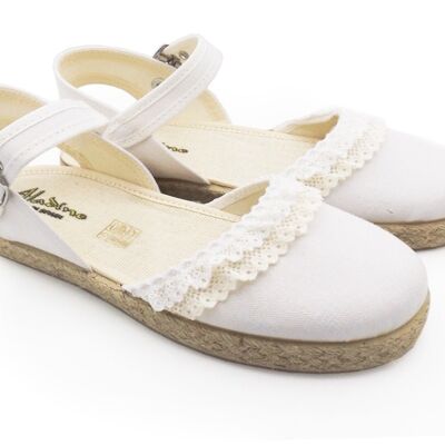 Espadrille with ruffles