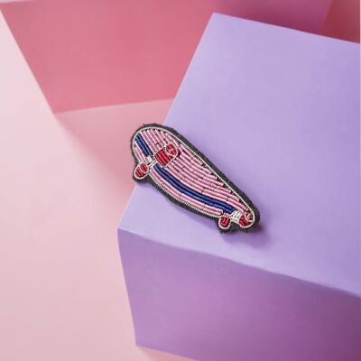 Broche skate retro vintage - bordado hecho a mano