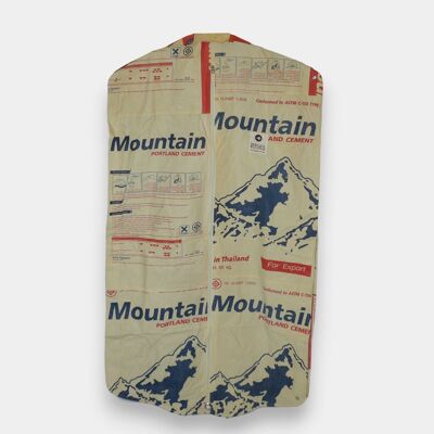 SUIT BAG | Environmentally friendly garment bag in beige-blue-red