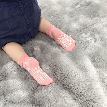 Chaussettes bio antidérapantes pour bébés et tout-petits à rayures blush 3