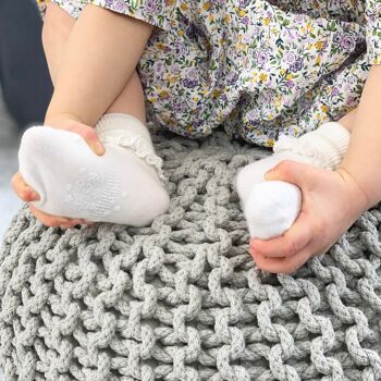 Chaussettes antidérapantes Frilly Stay-On pour bébé et tout-petit - Blanc perle 4
