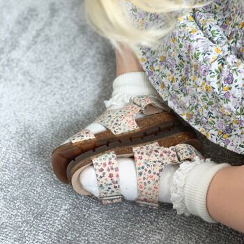 Chaussettes antidérapantes Frilly Stay-On pour bébé et tout-petit - Blanc perle 7