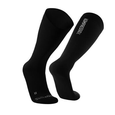 Calcetines de compresión Endura I Sport para deportes, fútbol, vuelo, correr, calcetines de compresión para aumentar el rendimiento, la circulación y la recuperación, calcetines de correr para mujeres y hombres - Negro | NANOTECNOLOGÍA DE PLATA