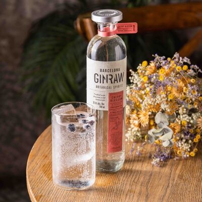 Ginebra GinRaw Cerezo | Ginebra Premium 37,5º 700 ML | Prepara tu mejor cocktail | Elaborado con Ingredientes mediterráneos y aroma a cerezo