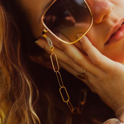Goldene Brillenkette mit rechteckigen Gliedern, Modell Ama